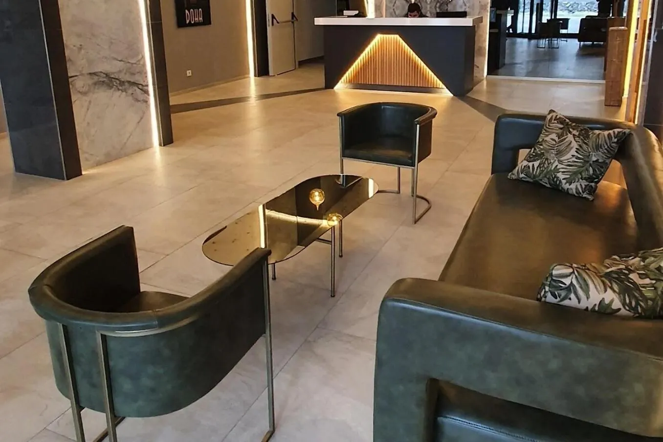 Near Airport Metro 1-Bdr Apartment Gympool Istanbul