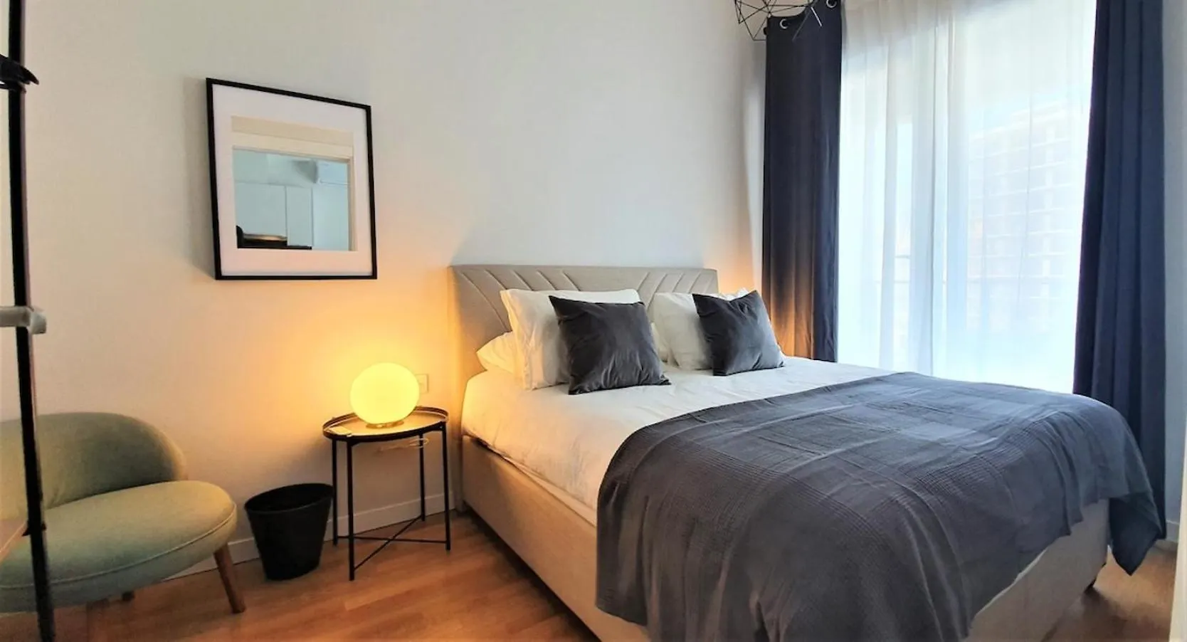 Near Airport Metro 1-Bdr Apartment Gympool Istanbul Turkey