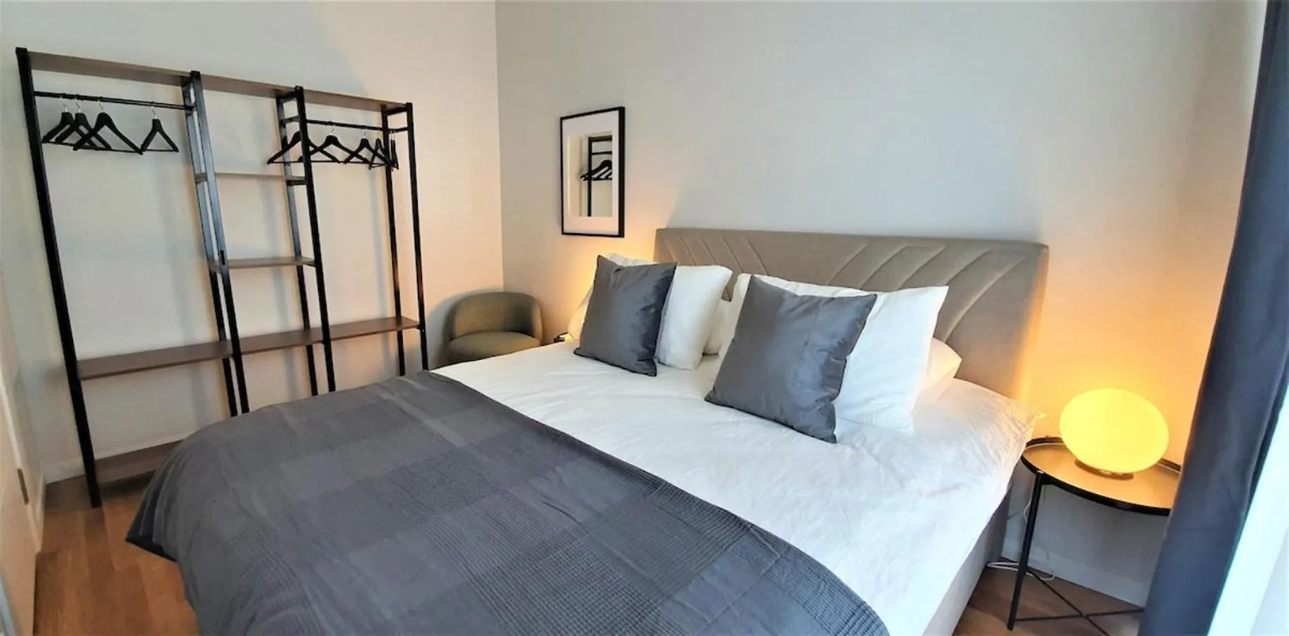 Near Airport Metro 1-Bdr Apartment Gympool Istanbul